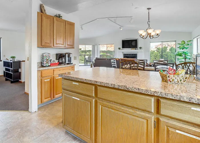 2 Mi To Uptown Sedona: W/ Hot Tub & Fire Pit! Holiday home *