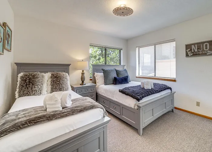 2 Mi To Uptown Sedona: W/ Hot Tub & Fire Pit! Holiday home Sedona